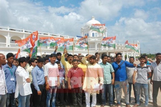 Airline companies sky-rocketed flight fares : Opposition Party demands to expand Silchar-Kumarghat Railway service till Tripura within 15 days Airline companies sky-rocketed flight fares : Opposition Party demands to expand Silchar-Kumarghat Railway service till Tripura within 15 days